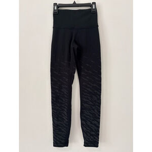 Lululemon Lunar New Year Wunder Under HR Tight 25” Sz 2 EUC